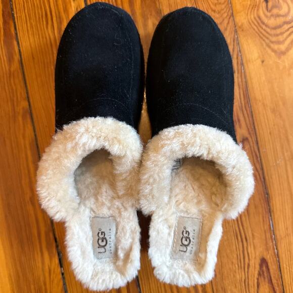 UGG Australia Black Shearling Lined Wooden Clog Mules, Sz 41 US 10 - Picture 3 of 8